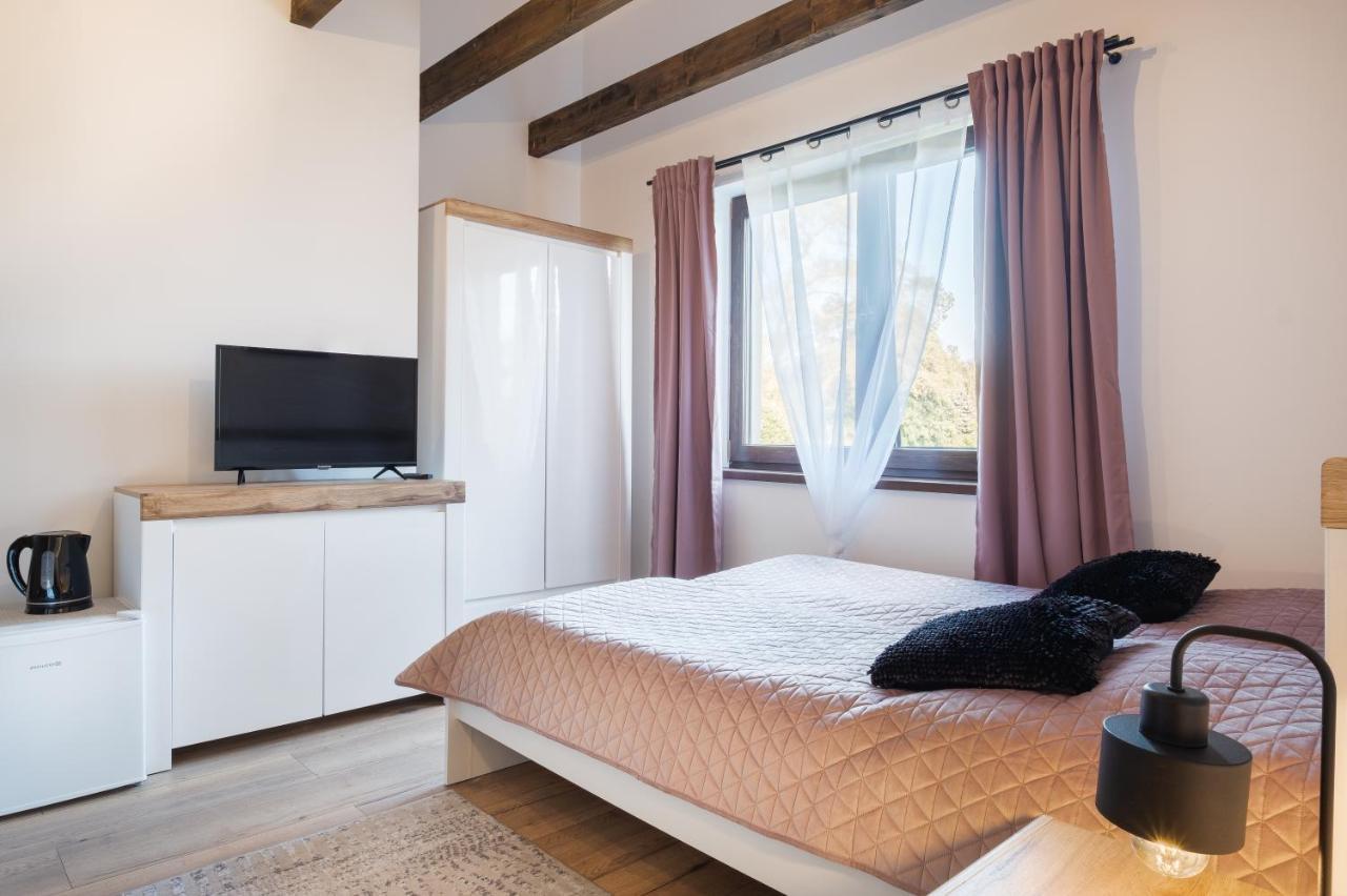 Rezydencja Nad Rzeka Leba Exterior foto